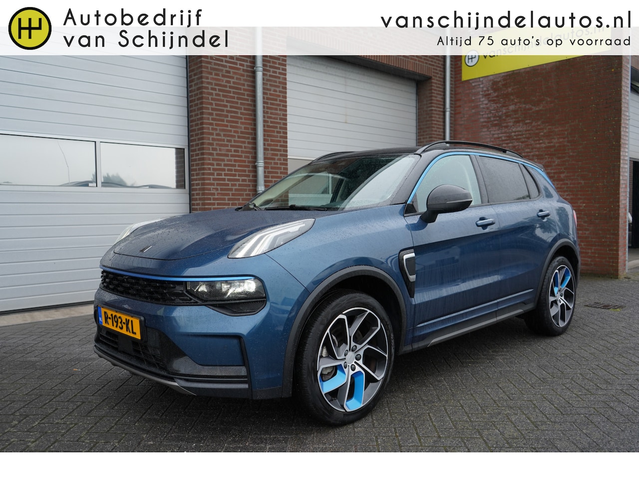 Lynk & Co 01 - 1.5 261PK! ORIGINEEL NEDERLANDS DEALER ONDERHOUDEN 360CAMERA 6,6KWH LADER PANORAMADAK FULL - AutoWereld.nl