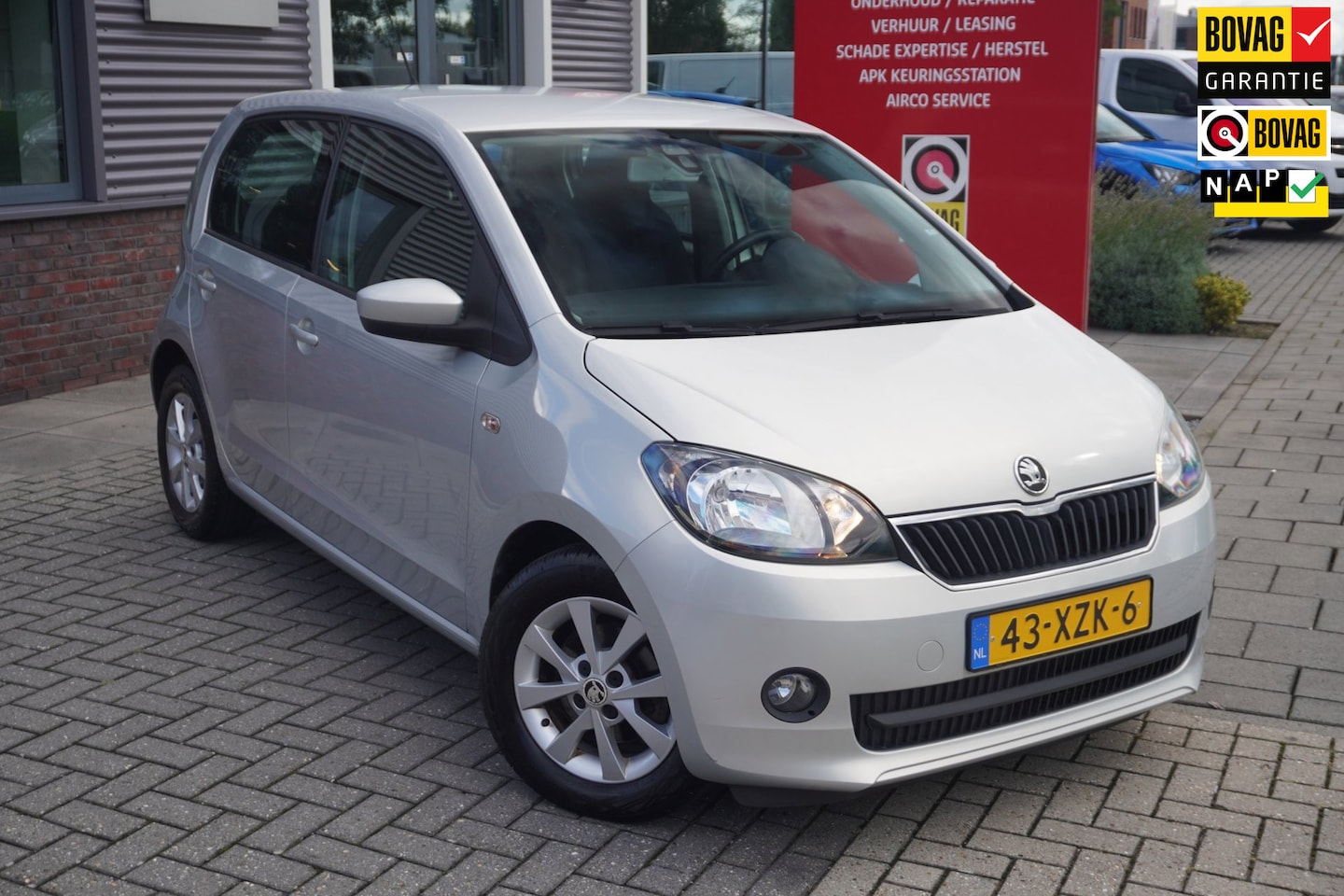 Skoda Citigo - 1.0 Greentech Elegance / Lage km!! / Radio - AutoWereld.nl