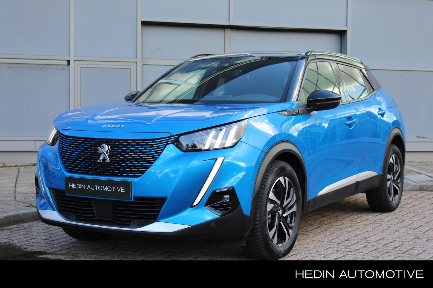 Peugeot 2008 - GT 50 kWh | Trekhaak | Navigatie | Camera | Climate control | Cruise control | Sportstoele - AutoWereld.nl