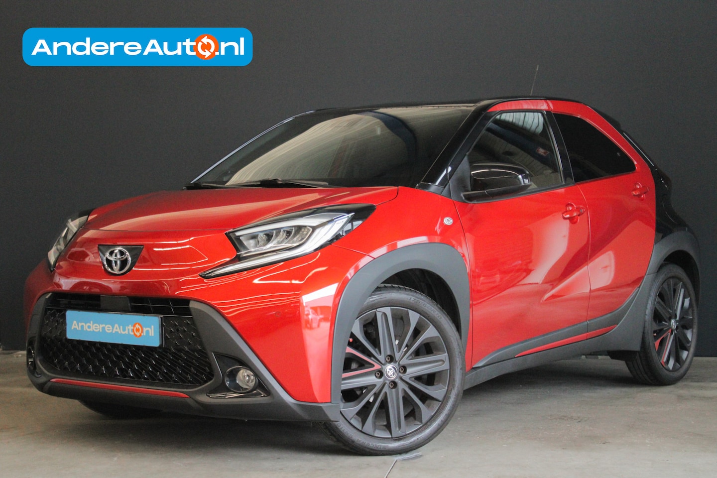 Toyota Aygo X - 1.0 VVT-i MT Premium |nieuw onderhoud|stoelverwarming|leder|parkeersensoren| - AutoWereld.nl