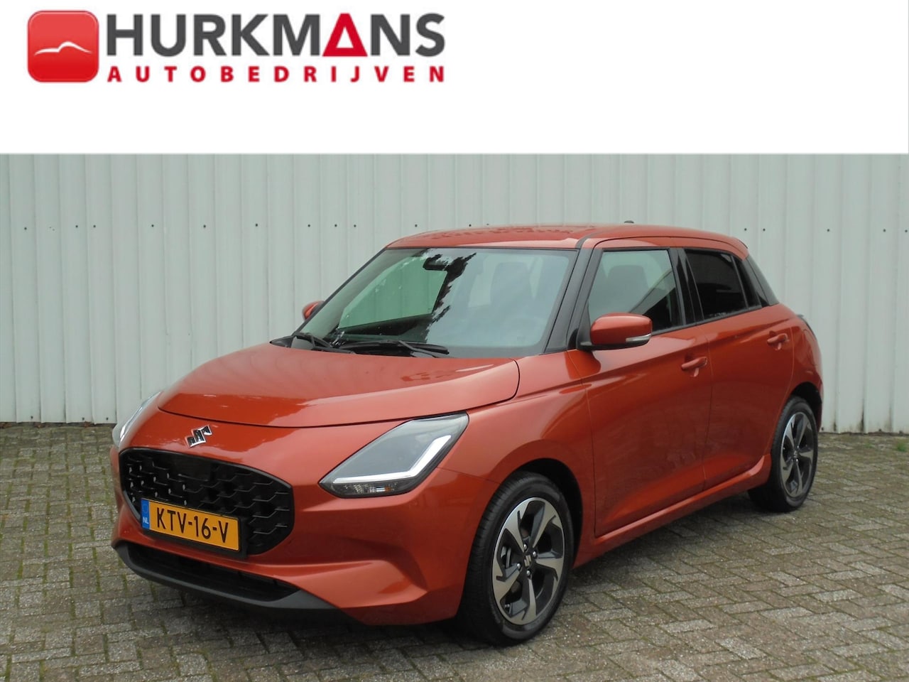 Suzuki Swift - 1.2 SMART HYBRID STYLE NAVI-CAMERA-CARPLAY - AutoWereld.nl