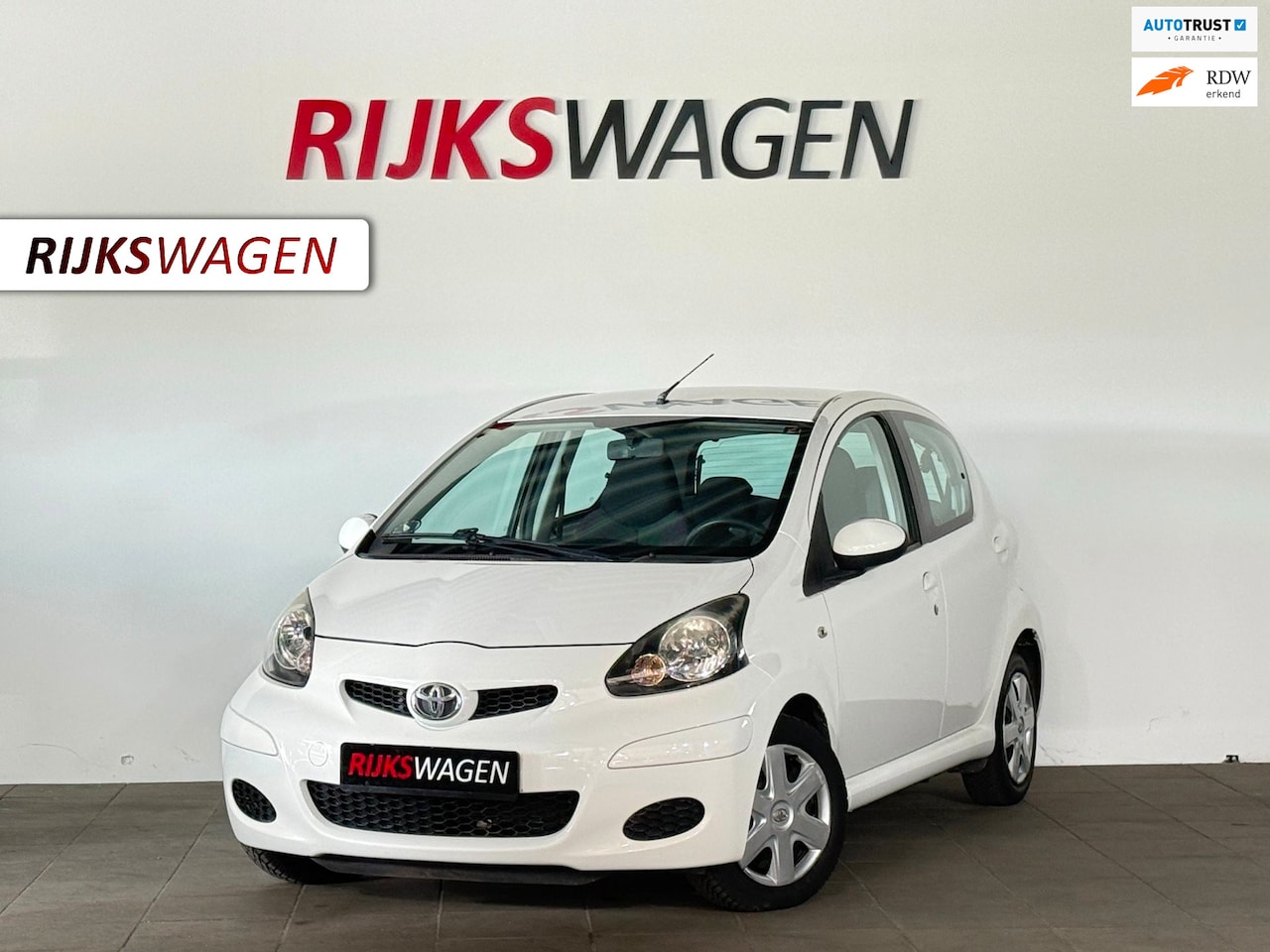 Toyota Aygo - 1.0-12V Comfort Navigator Airco/Automaat/KM - AutoWereld.nl