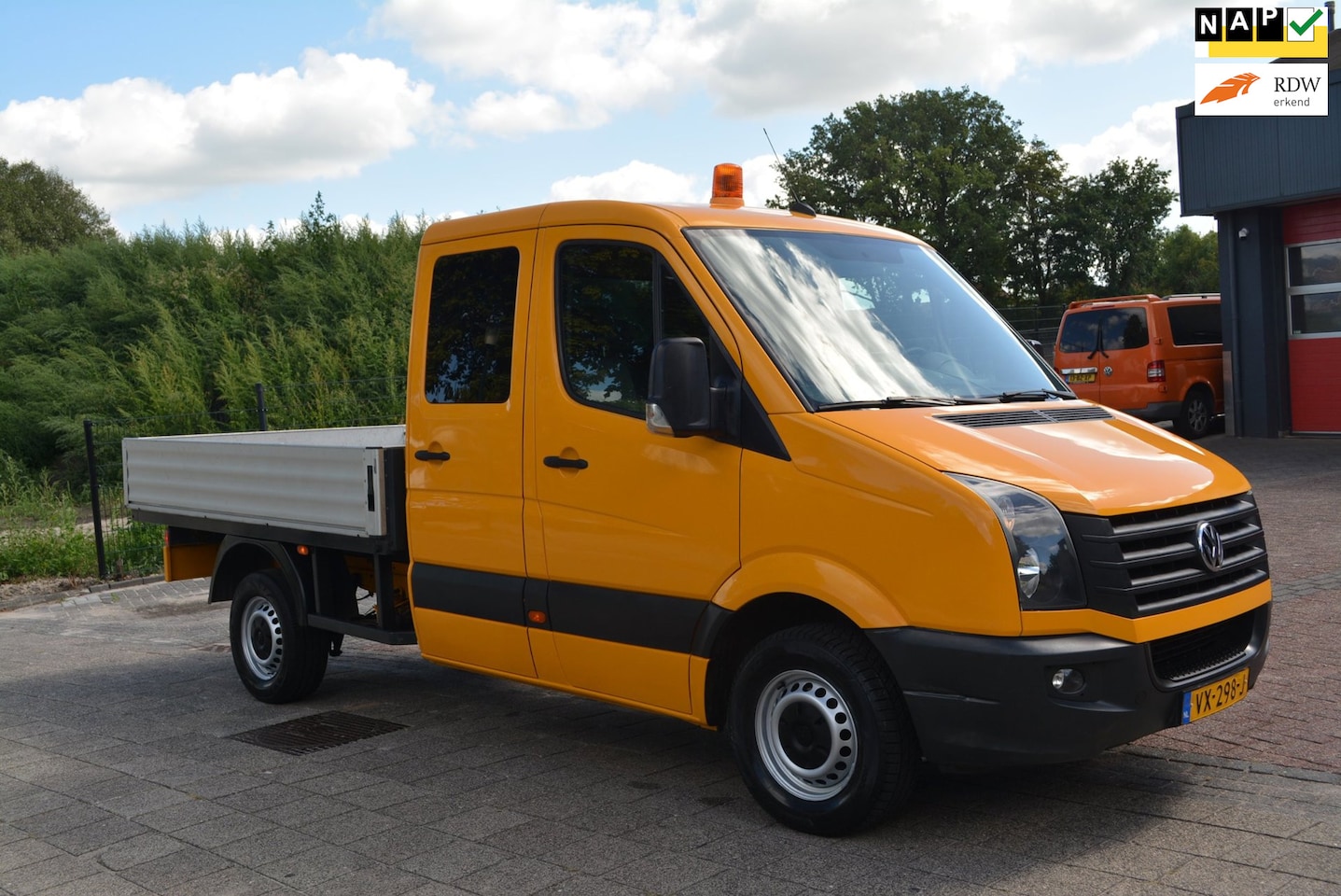 Volkswagen Crafter - 32 2.0 TDI L2H1 BM DC pick-up Dubbele Cabine 6 zitplaatsen - AutoWereld.nl