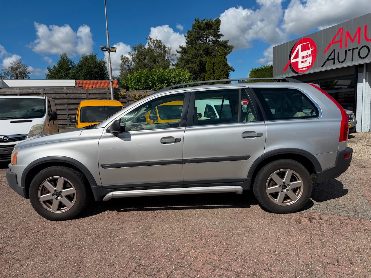 Volvo XC90 - 2.5 T 2.5T,AWD,7-PERSOONS,Elite: 2395,- - AutoWereld.nl