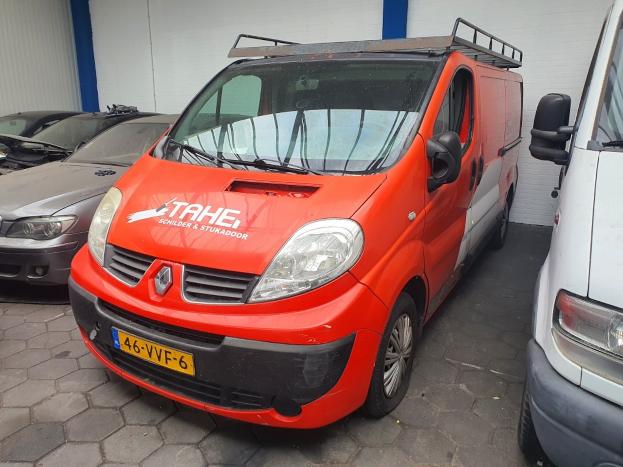 Renault Trafic - 2.0 dCi T29 L2H1 AUTOMAAT|AIRCO|MOTORSCHADE|2008 - AutoWereld.nl
