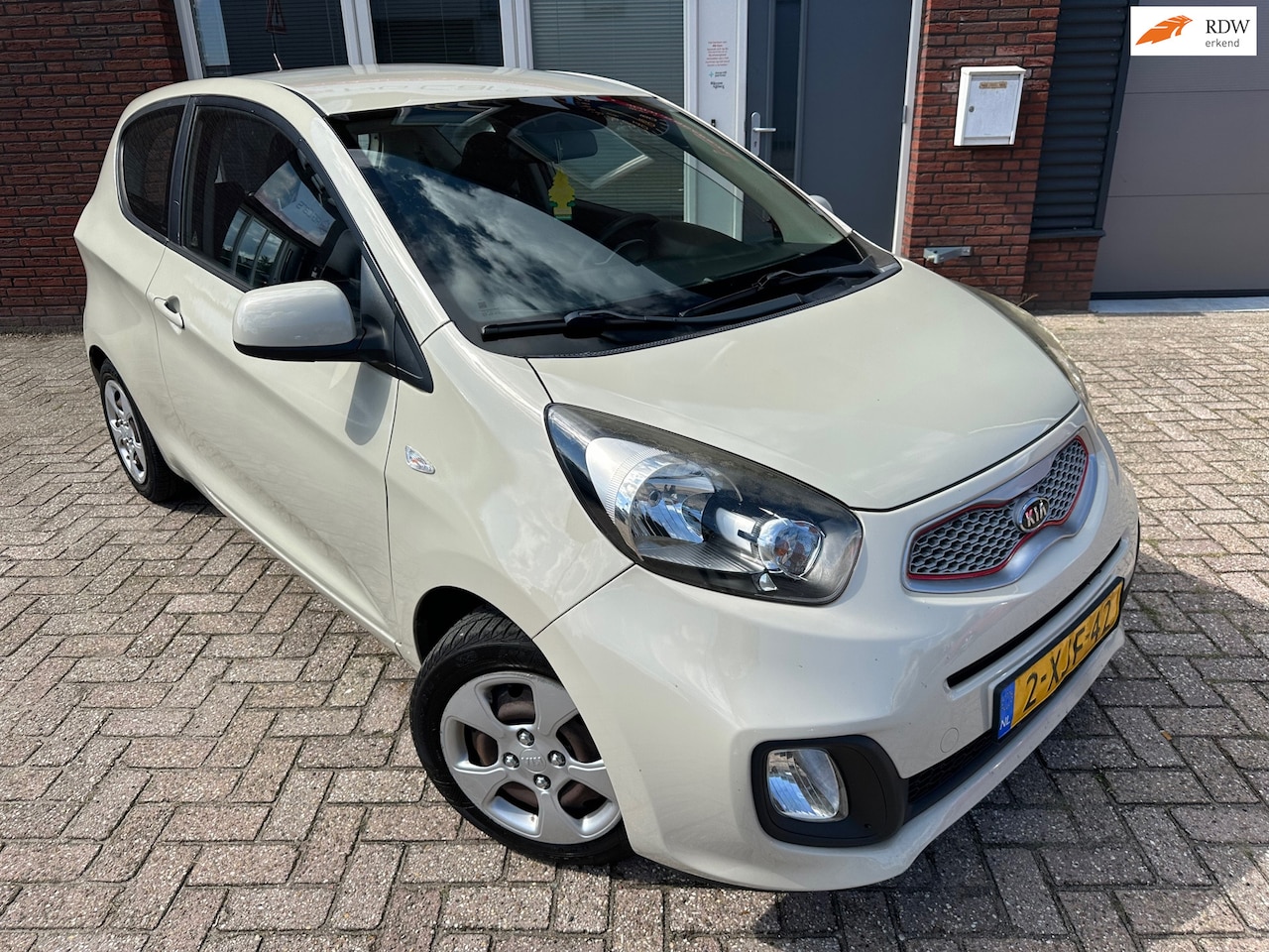 Kia Picanto - 1.0 CVVT / Airco / AUX - AutoWereld.nl