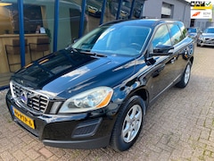 Volvo XC60 - 2.0 D3 Momentum Automaat / Navi