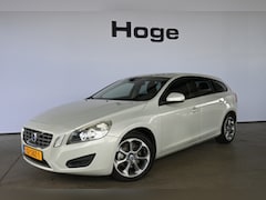 Volvo V60 - 1.6 T3 Kinetic Cruise control Clima Lichtmetaal Navigatie PDC 100% Onderhouden Inruil Moge