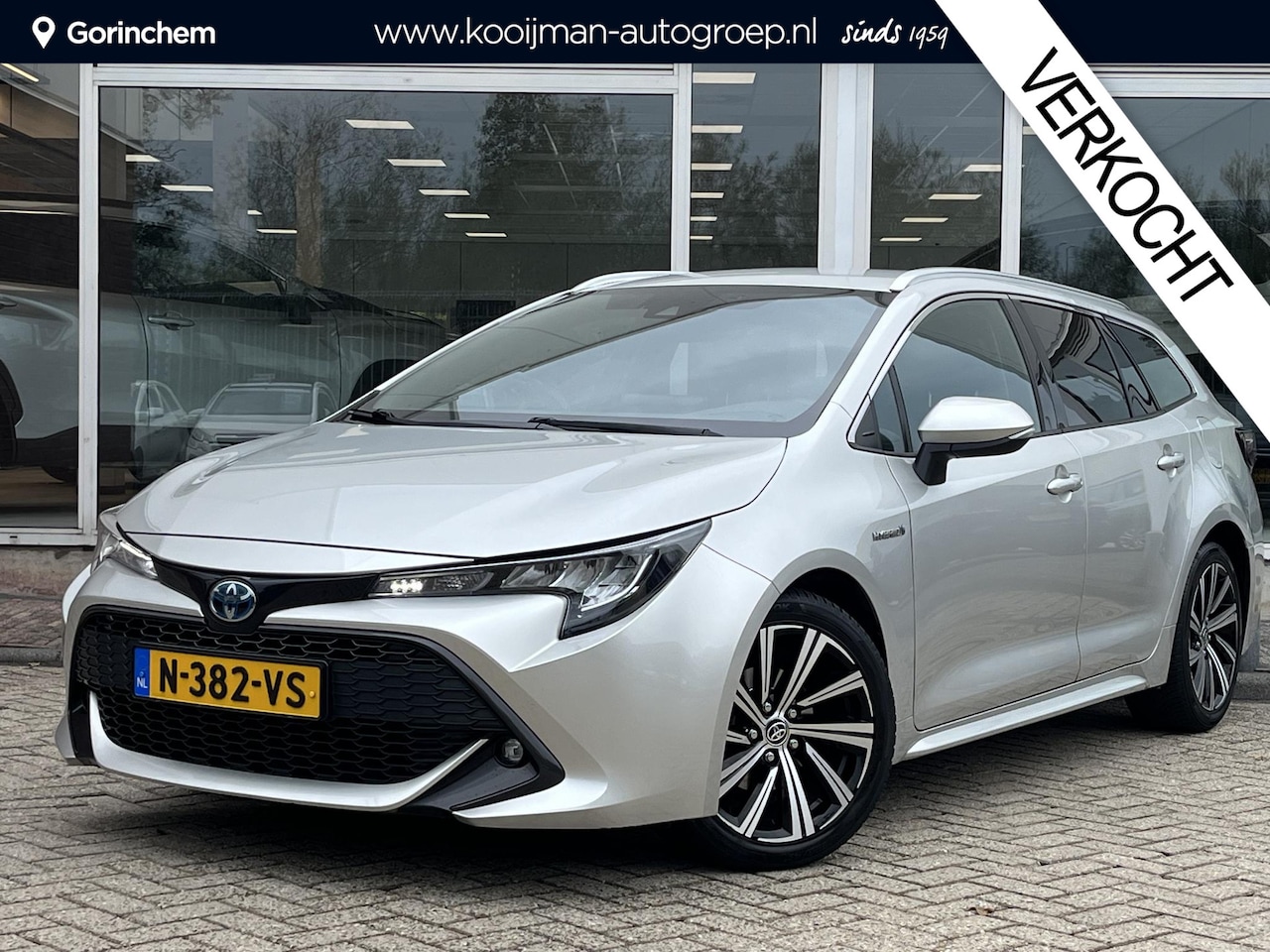 Toyota Corolla Touring Sports - 1.8 Hybrid TeamNL l Dynamic l achteruitrijcamera l inklapbare spiegels - AutoWereld.nl