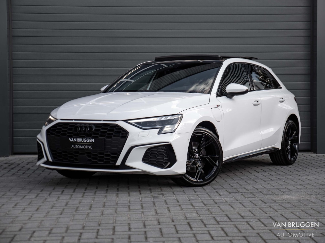 Audi A3 Sportback - 40 TFSI e S-Line Pano RS-Stoelen Massage Sfeer BTW - AutoWereld.nl