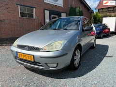 Ford Focus - 1.6-16V Futura ( Nieuwe apk + Airco + Elektrische ramen )