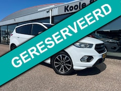 Ford Kuga - 1.5 EcoBoost 150PK 2WD ST Line , Panodak , Trekhaak , Carplay