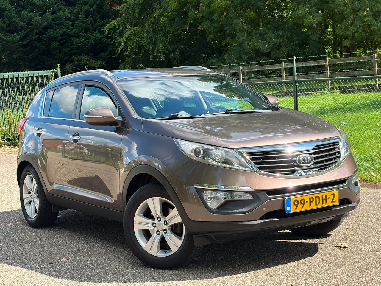 Kia Sportage - 2.0 X-ecutive Plus Pack /Trekhaak/Airco/Cruise/ - AutoWereld.nl