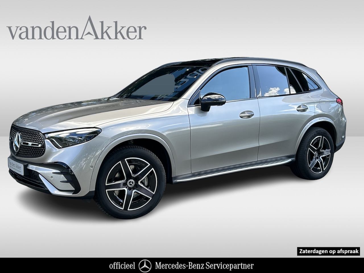 Mercedes-Benz GLC-klasse - 300e AMG // Panoramadak // Trekhaak // Achterbank Verwarming // 360 Camera // Memory // Ca - AutoWereld.nl