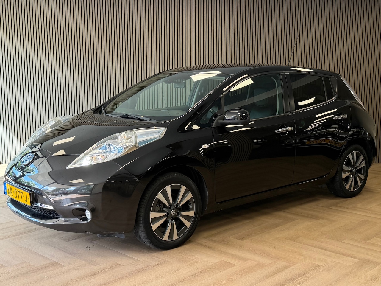 Nissan LEAF - Tekna 30 kWh AUT. CAMERA 360 AIRCO BLUETOOTH BOSE SYSTEM CRUISE LEDER STOEL & STUURVERWARM - AutoWereld.nl