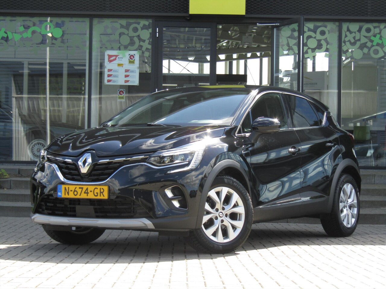 Renault Captur - TCe 140pk GPF EDC Intens / 9,3 Navigatie / 360 Camera / Stoelverwarming - Stuurverwarming - AutoWereld.nl