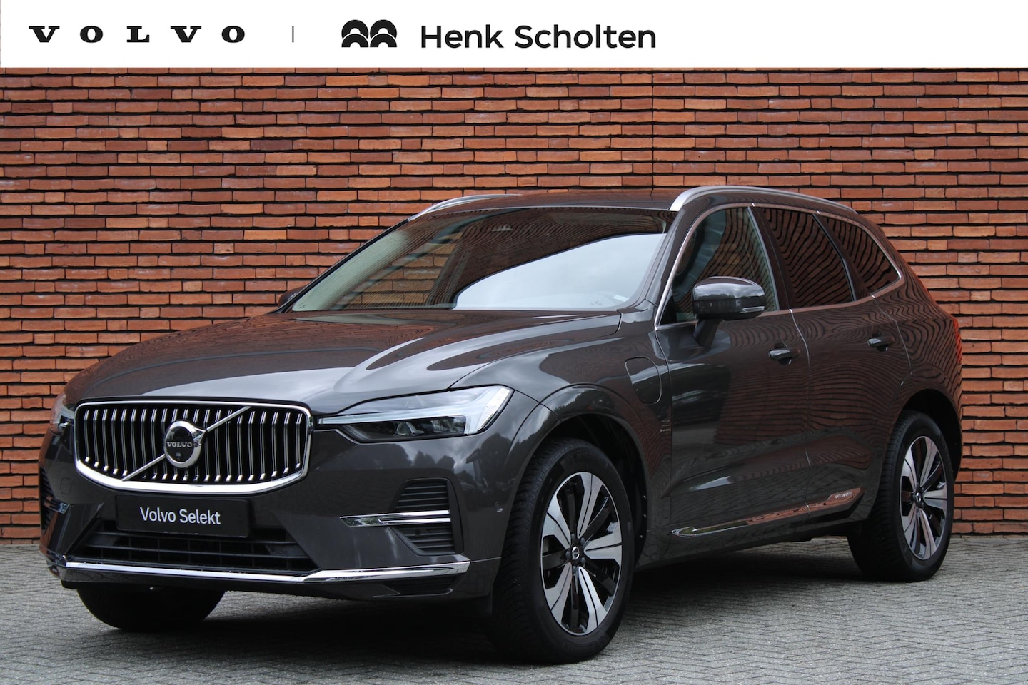 Volvo XC60 - 2.0 T6 Plug-in hybrid AWD Plus Bright | Panoramisch schuif-/kanteldak | Trekhaak, inklapba - AutoWereld.nl