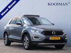 Volkswagen T-Roc - 1.5 TSI Active 150 Pk Automaat Navi / Schuifdak / Trekhaak / Camera / Apple Carplay