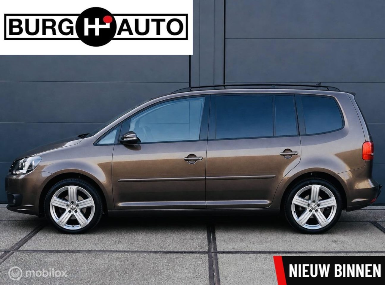 Volkswagen Touran - 1.4 TSI Highline AUTOMAAT - SCOOTMOBIEL LIFT - ERGONOMISCHE BESTUURDERSSTOEL - TREKHAAK - - AutoWereld.nl