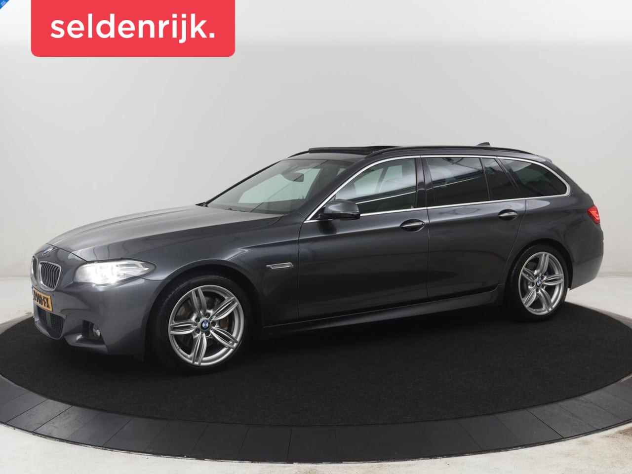 BMW 5-serie Touring - 535xi High Executive | Panoramadak | Trekhaak | Leder | Adaptive cruise | Head up | Memory - AutoWereld.nl