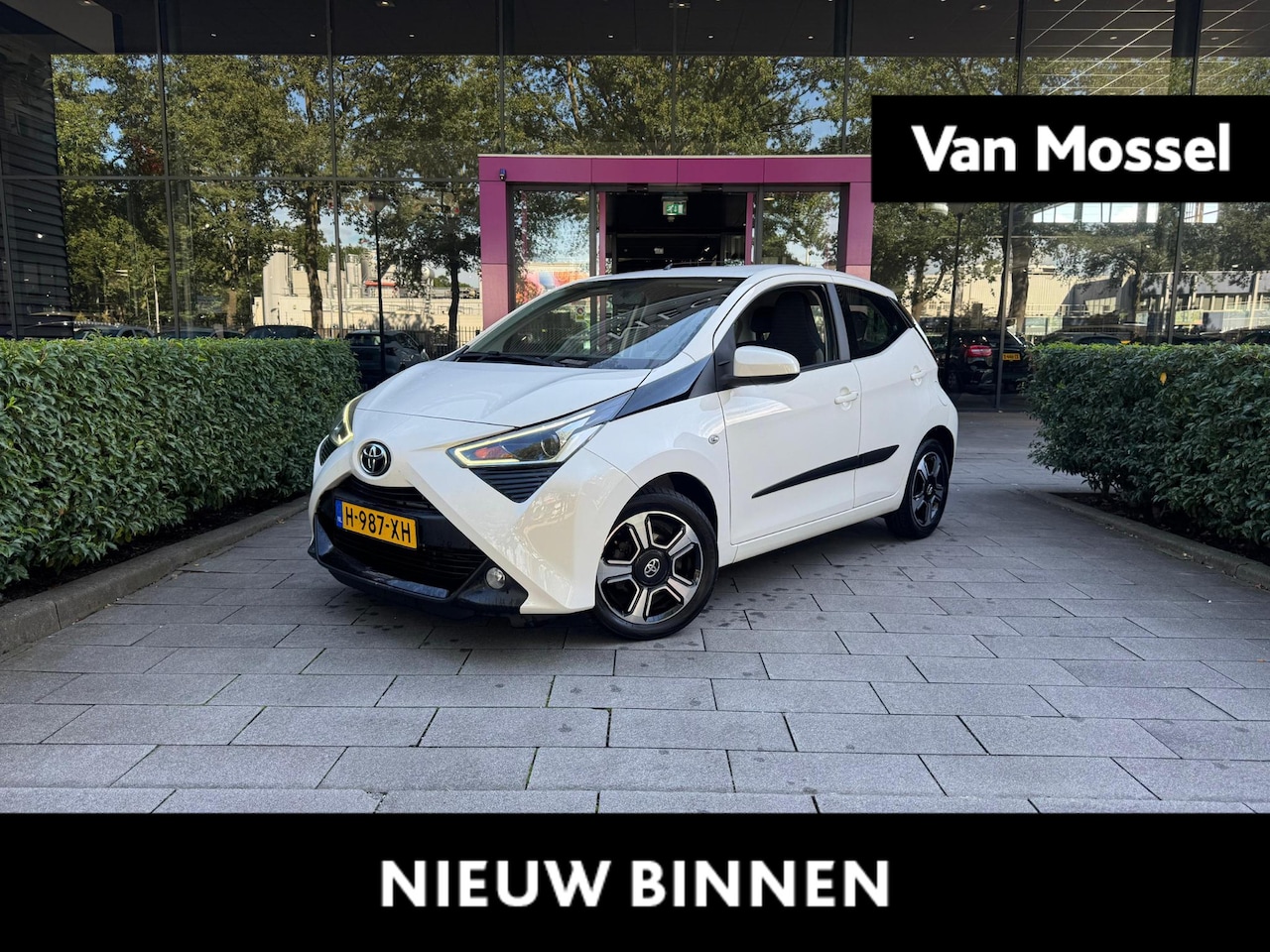 Toyota Aygo - 1.0 VVT-i x-play | WORDT VERWACHT | AUTOMAAT | ACHTERUITRIJCAMERA | AIRCO | MULTFUNCTIONEE - AutoWereld.nl