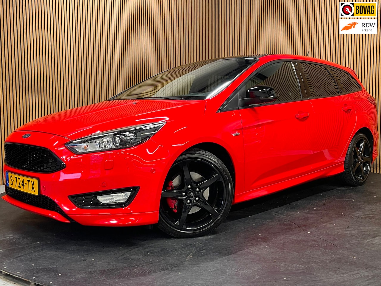 Ford Focus Wagon - 1.5 ST-LINE|150 PK|RED & BLACK EDITION|AIRCO|CRUISE CONTROL|KEYLESS GO|PARK-ASSIST|PDC V+A - AutoWereld.nl