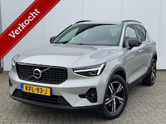 Volvo XC40 - 2.0 B3 Plus Dark| 360 camera|Elek.verstelbare voorstelen|Stoel en stuurverwarming