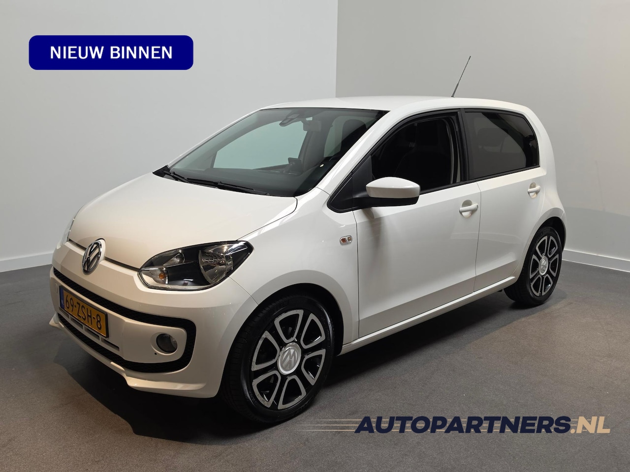 Volkswagen Up! - 1.0 high up! BlueMotion 1.0 high up! BlueMotion - AutoWereld.nl