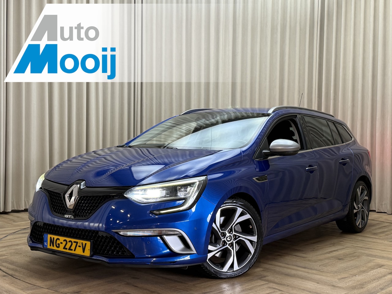 Renault Mégane Estate - 1.6 TCe GT Org.NL! / Bose / Alcantara / Camera / Stoelverwarming / Keyless / Cruise / ECC - AutoWereld.nl