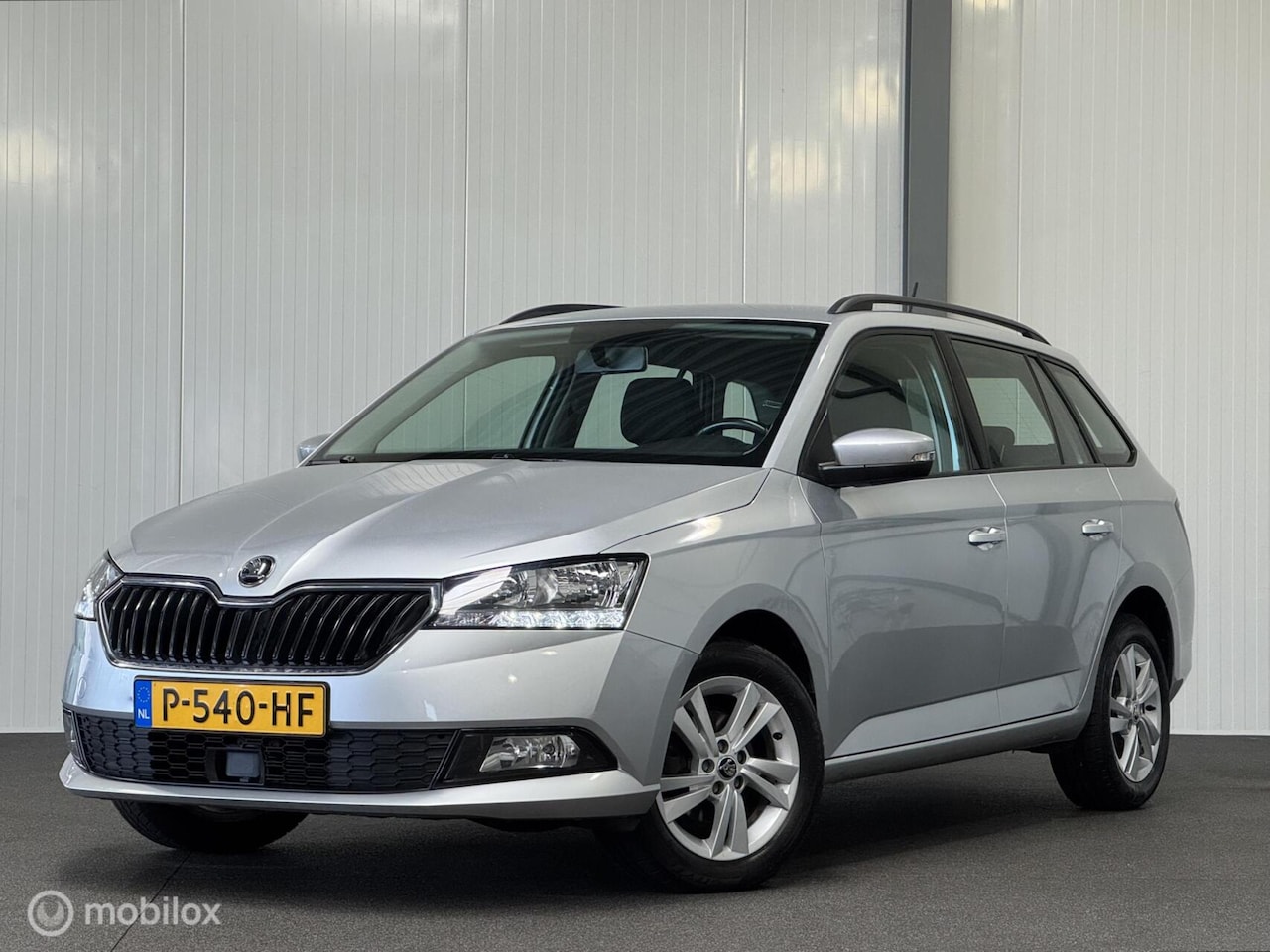 Skoda Fabia Combi - 1.0 TSI Ambition [ Carplay parkpilot cruise LM ] - AutoWereld.nl