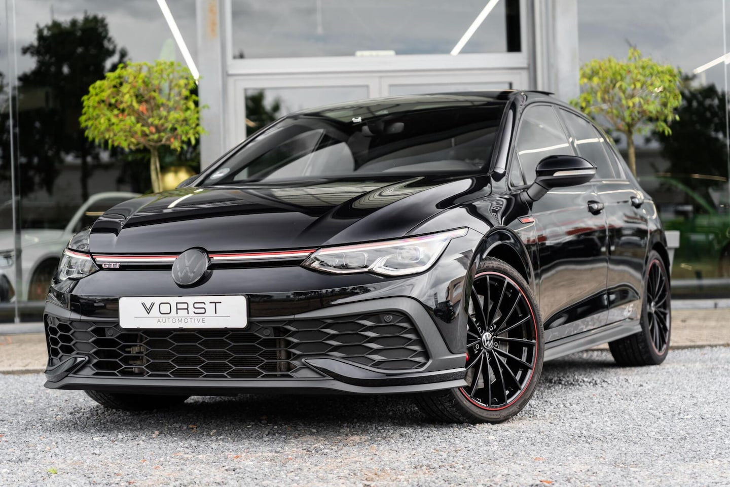 Volkswagen Golf - 2.0 TSI GTI Clubsport 45 Jahre Akra Pano DSG - AutoWereld.nl