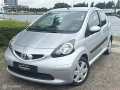 Toyota Aygo - 1.0-12V Dynamic Navigator