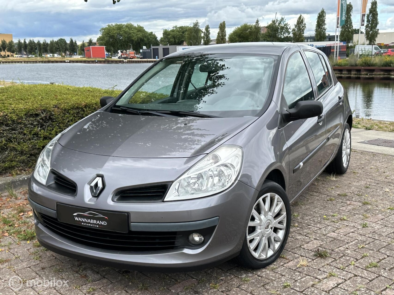 Renault Clio - 1.2 16V | Airco | Bluetooth | NAP | Nieuwe APK - AutoWereld.nl