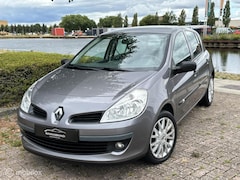 Renault Clio - 1.2 16V | Airco | Bluetooth | NAP | Nieuwe APK