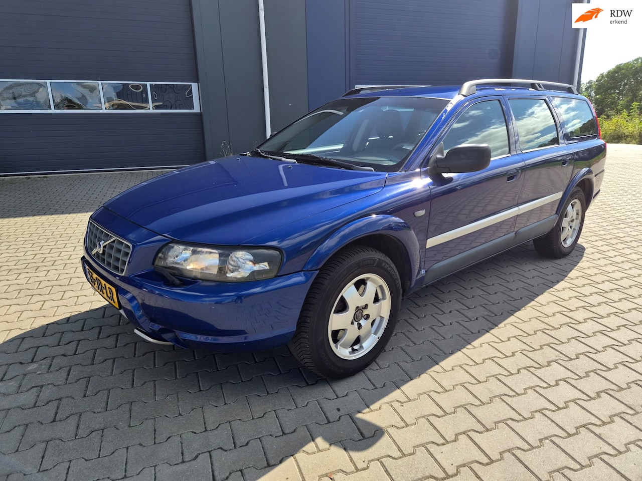 Volvo V70 Cross Country - 2.4 T Geartr. MOTOR STUK - AutoWereld.nl