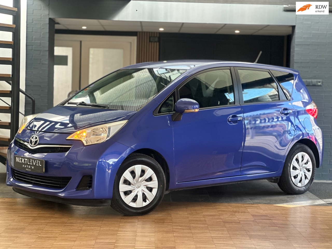 Toyota Verso S - 1.3 VVT-i Aspiration 1.3 VVT-i Aspiration - AutoWereld.nl