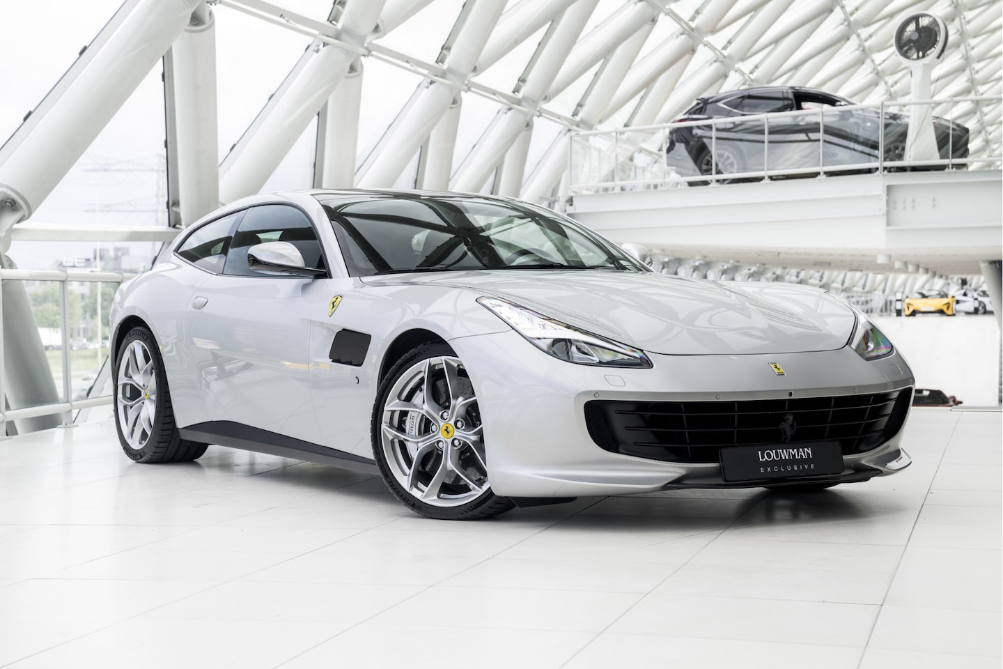 Ferrari GTC4 - T 3.9 V8 | Passenger display | Lift | Panorama - AutoWereld.nl