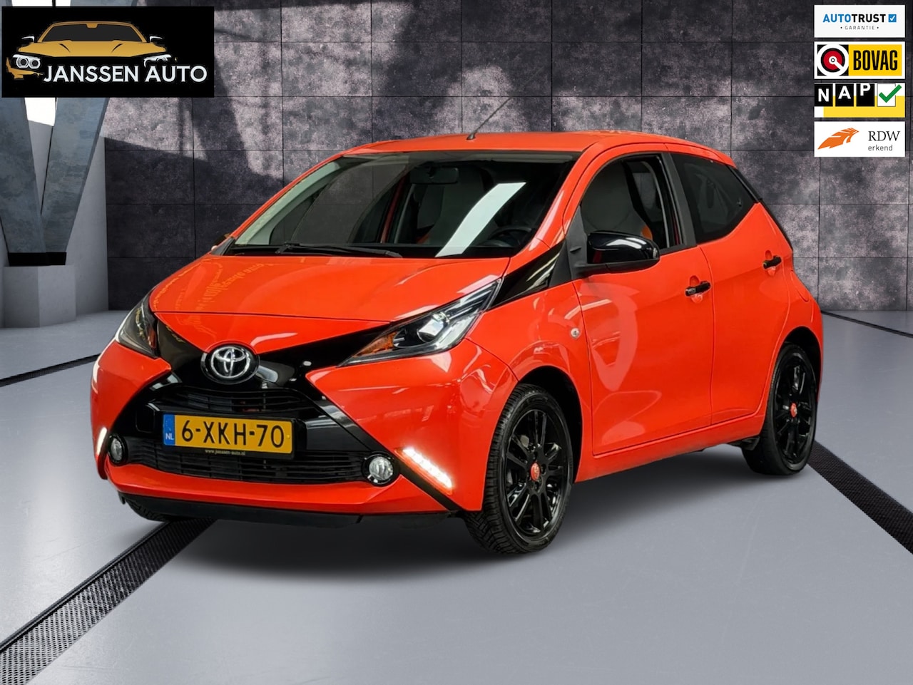Toyota Aygo - 1.0 VVT-i x-cite | Airco | Bleuthooth | Camera | LMV | Cruise | NL Auto | NAP - AutoWereld.nl