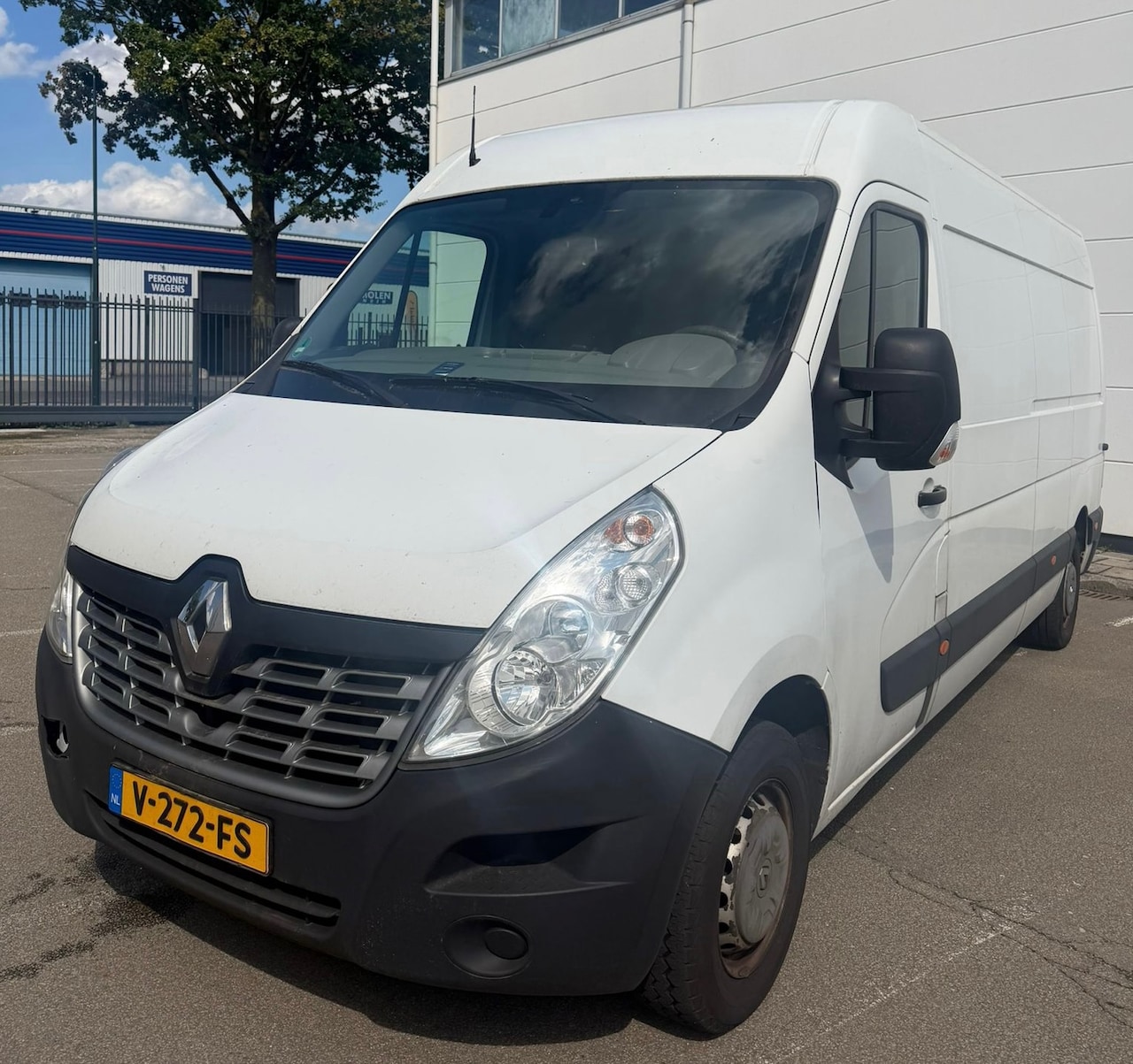 Renault Master - T35 2.3 dCi L3H3 Airco Laadklep Camera Cruise - AutoWereld.nl
