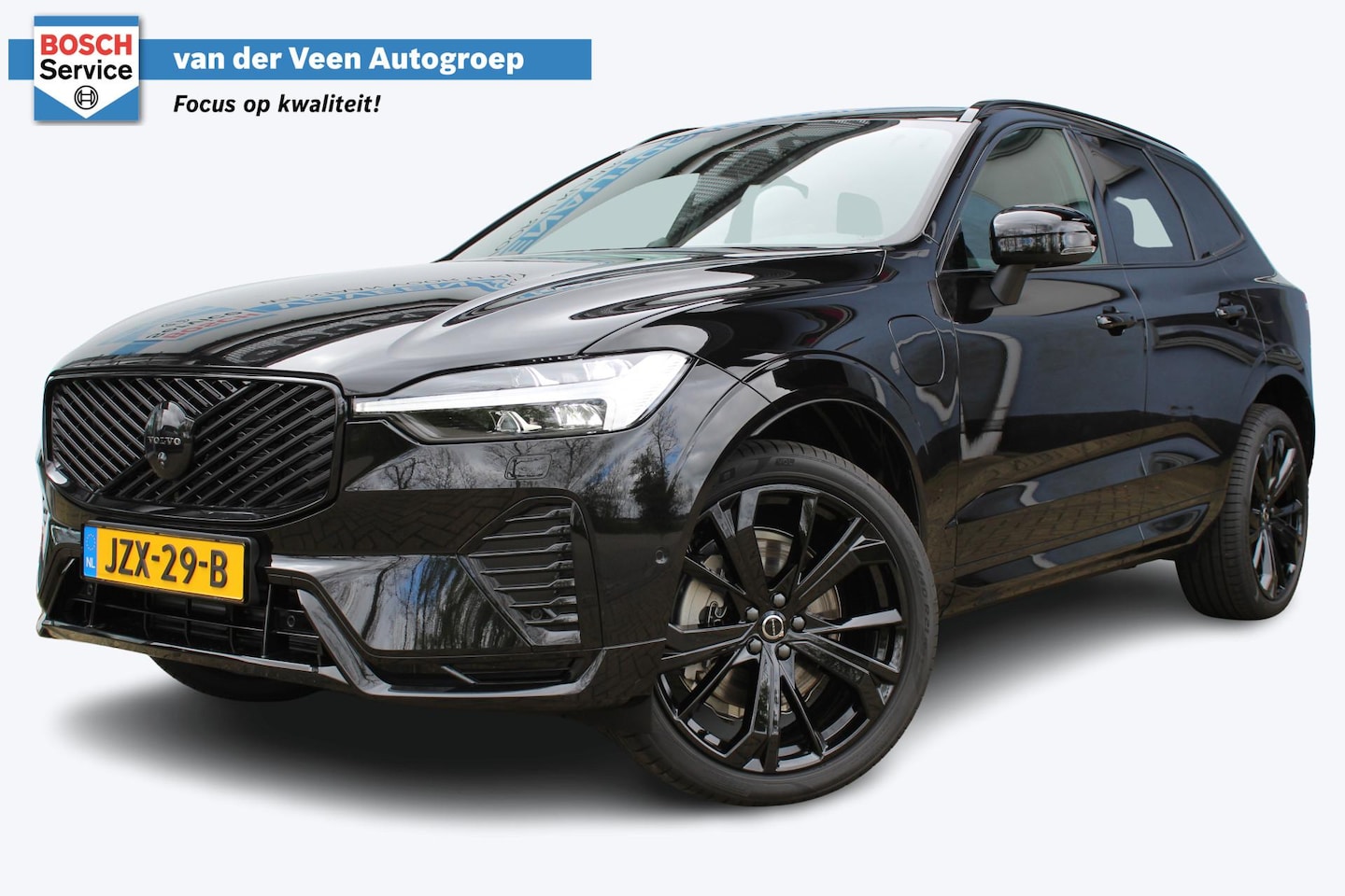 Volvo XC60 - 2.0 T6 Plug-in hybrid AWD Ultra Black Edition | 2 jaar fabrieks garantie | NIEUW! | Luchtv - AutoWereld.nl