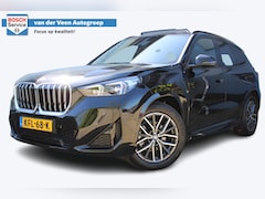 BMW X1 - sDrive18i M-Sport | Panorama dak | Elektrisch wegklapbare trekhaak | Stoelverwarming | Ach