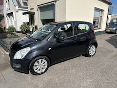 Suzuki Splash - Auto heeft wat schade aan achterbumper voor portier en voor scherm