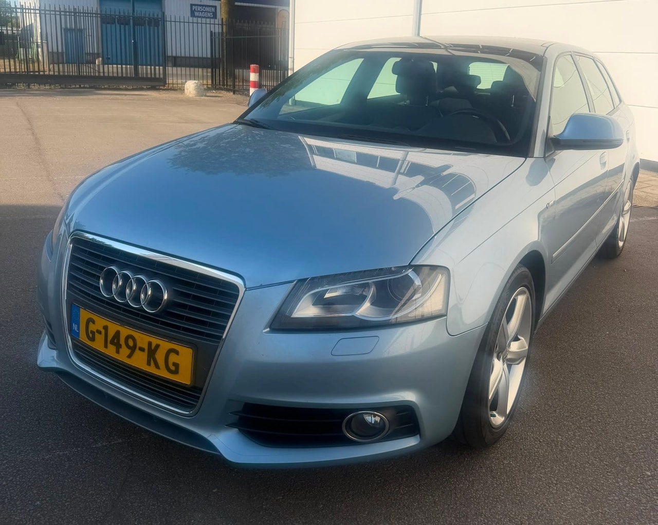 Audi A3 Sportback - 2.0 TFSI Ambition Airco Pano Stoelverwarming Cruise Parkeersensoren - AutoWereld.nl