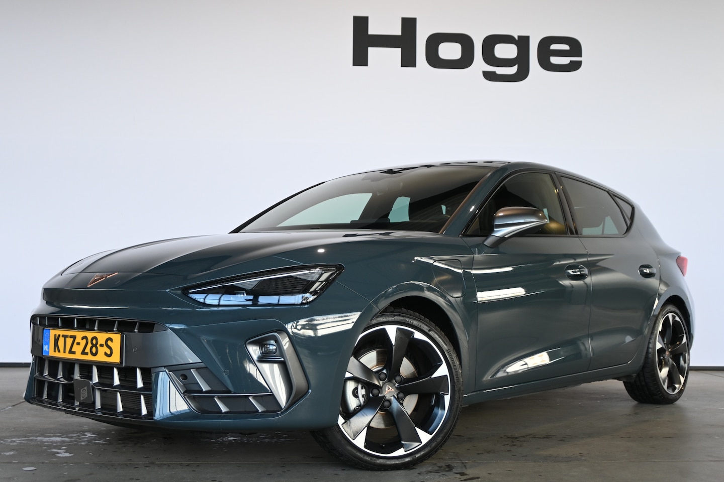 CUPRA Leon - 1.5 TSI e-Hybrid Business PHEV EDGE pakket LED Matrix Sfeer pakket ACC Groot scherm Inruil - AutoWereld.nl