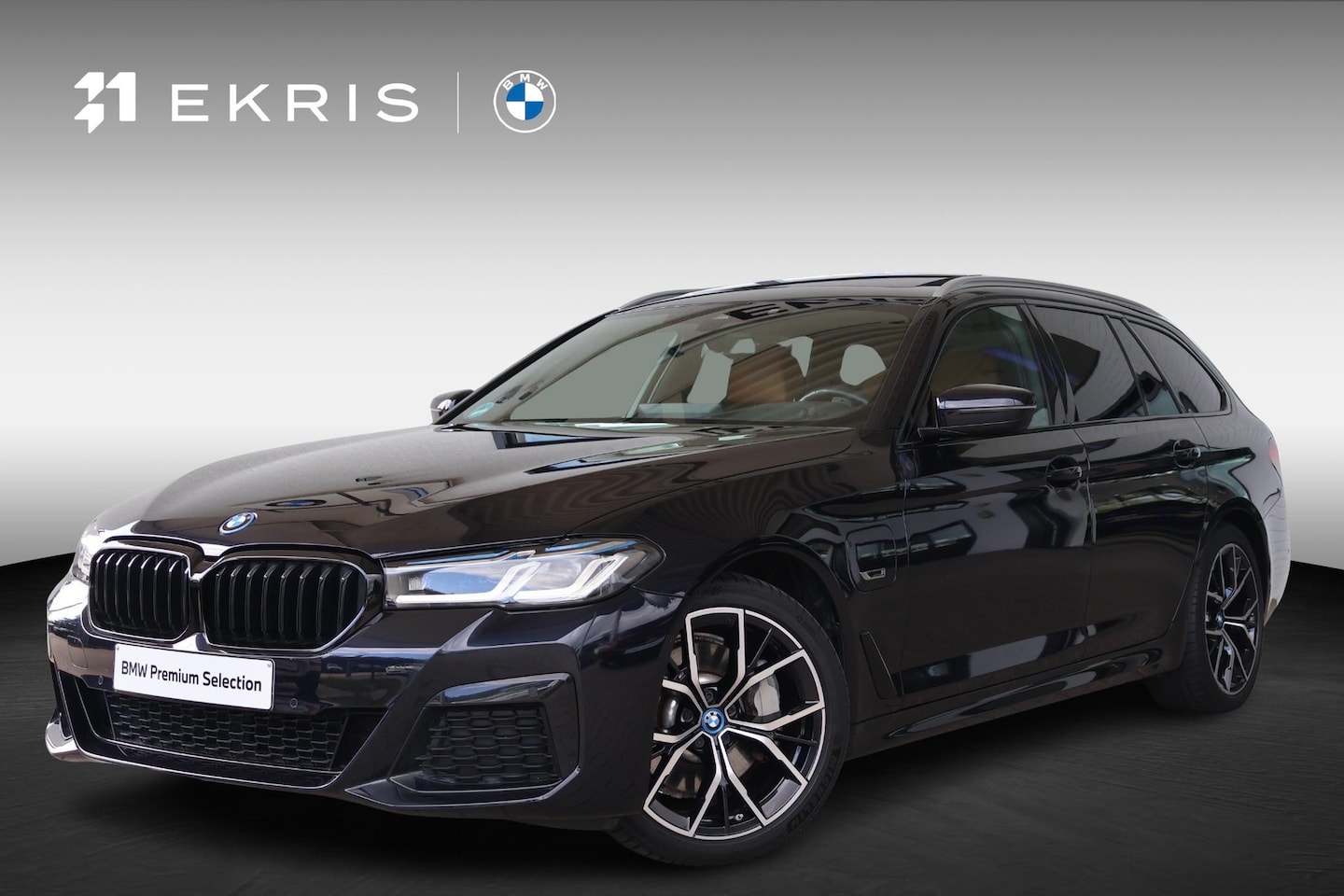 BMW 5-serie Touring - 530e Business Edition Plus | M Sport | HiFi | Head-Up Display | Trekhaak | Panorama Dak - AutoWereld.nl