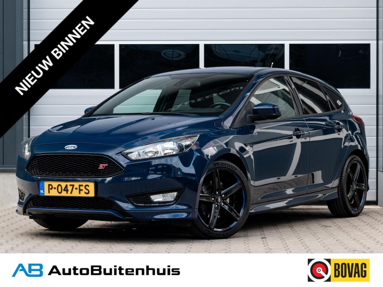 Ford Focus - 1.5 ST-Line |PANO|CRUISE|KEYLESS START|18" OXIGIN VELGEN|CUSTOM UITLAAT - AutoWereld.nl