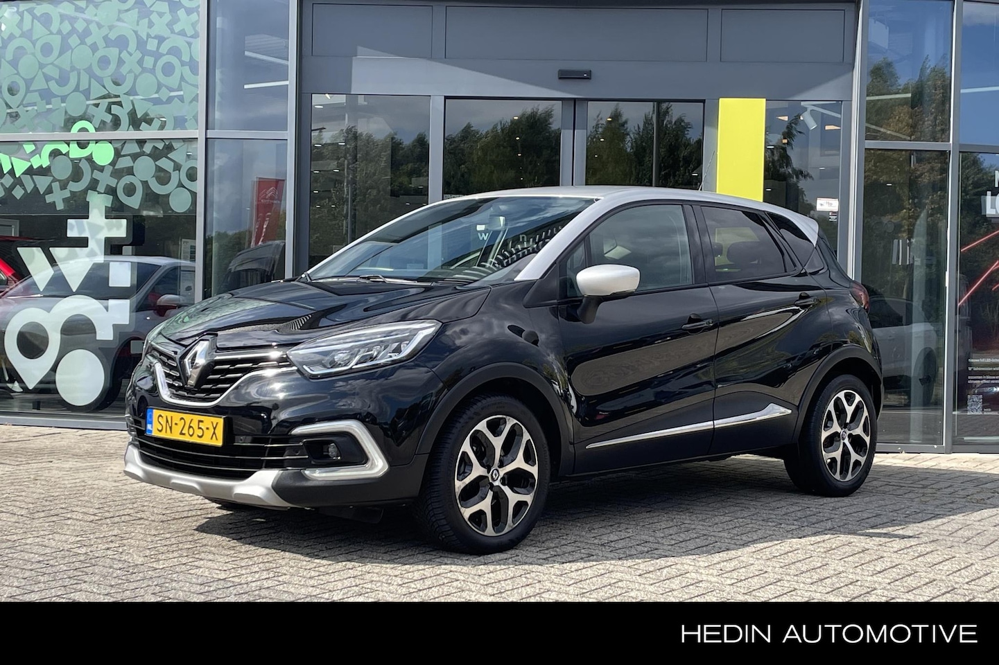 Renault Captur - TCe 120pk Intens | Camera | Parkeersensoren voor + achter | Dodehoekdetectie | Apple carpl - AutoWereld.nl