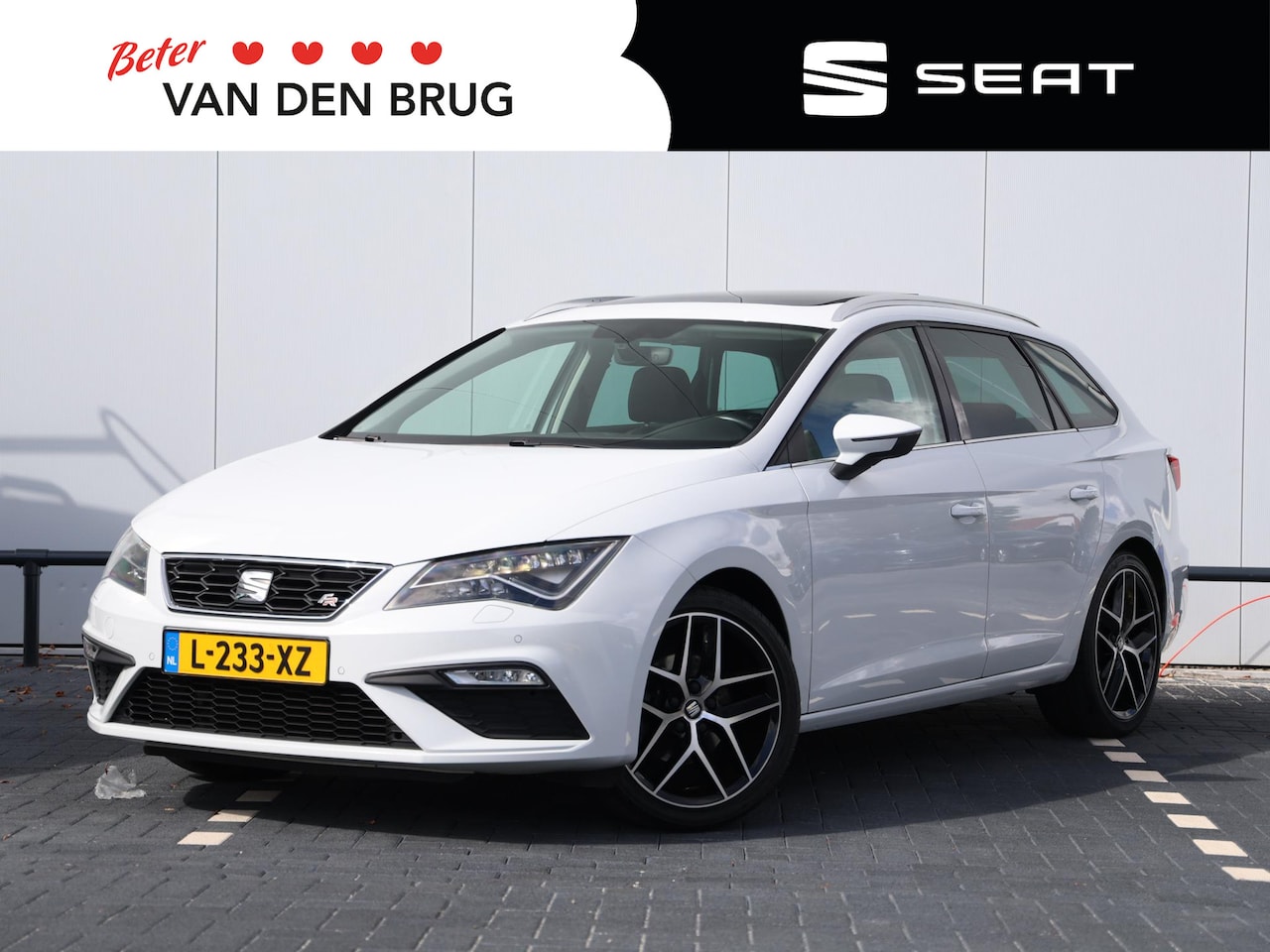SEAT Leon ST - 1.4 EcoTSI FR Business Intense 150pk | Panoramadak | Trekhaak | Navigatie | LED | Cruise c - AutoWereld.nl