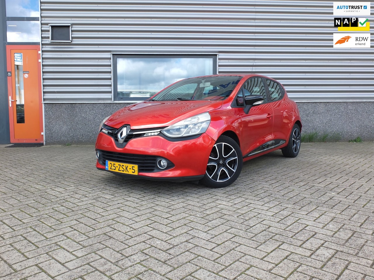 Renault Clio - 0.9 TCe Dynamique | Cruise | PDC | LM Velgen | 126.339 KM - AutoWereld.nl
