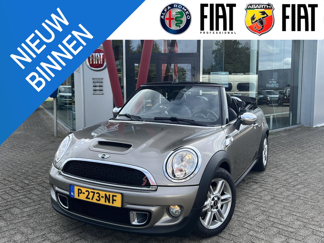 MINI Cabrio - 1.6 Cooper Chili | Lederen bekleding | Sport uitlaat | Stoelverwarming | Windscherm - AutoWereld.nl